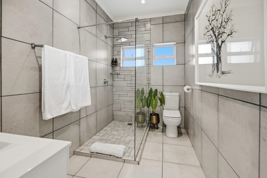 To Let 1 Bedroom Property for Rent in Sunset Beach Western Cape